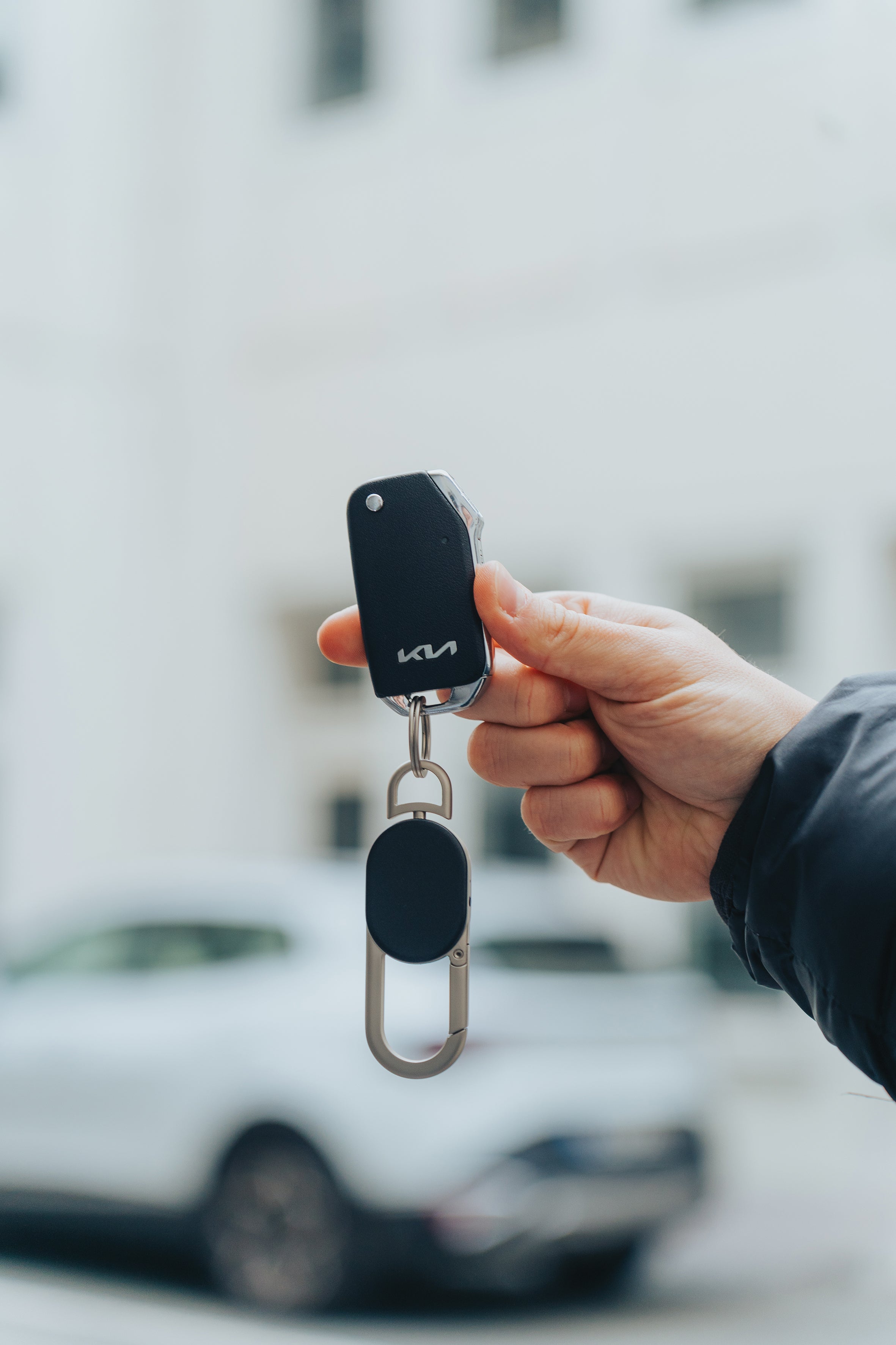 Keyfinder Dual -avaimenperä paikannuksella